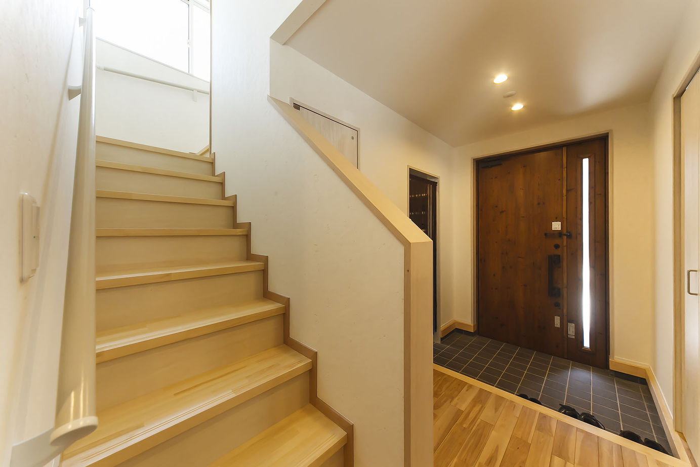 昭栄建設の注文住宅 【川越市/2000万円台/30坪台/間取り有】木を上手に使った、和モダンのおしゃれな家に満足の建築実例画像9