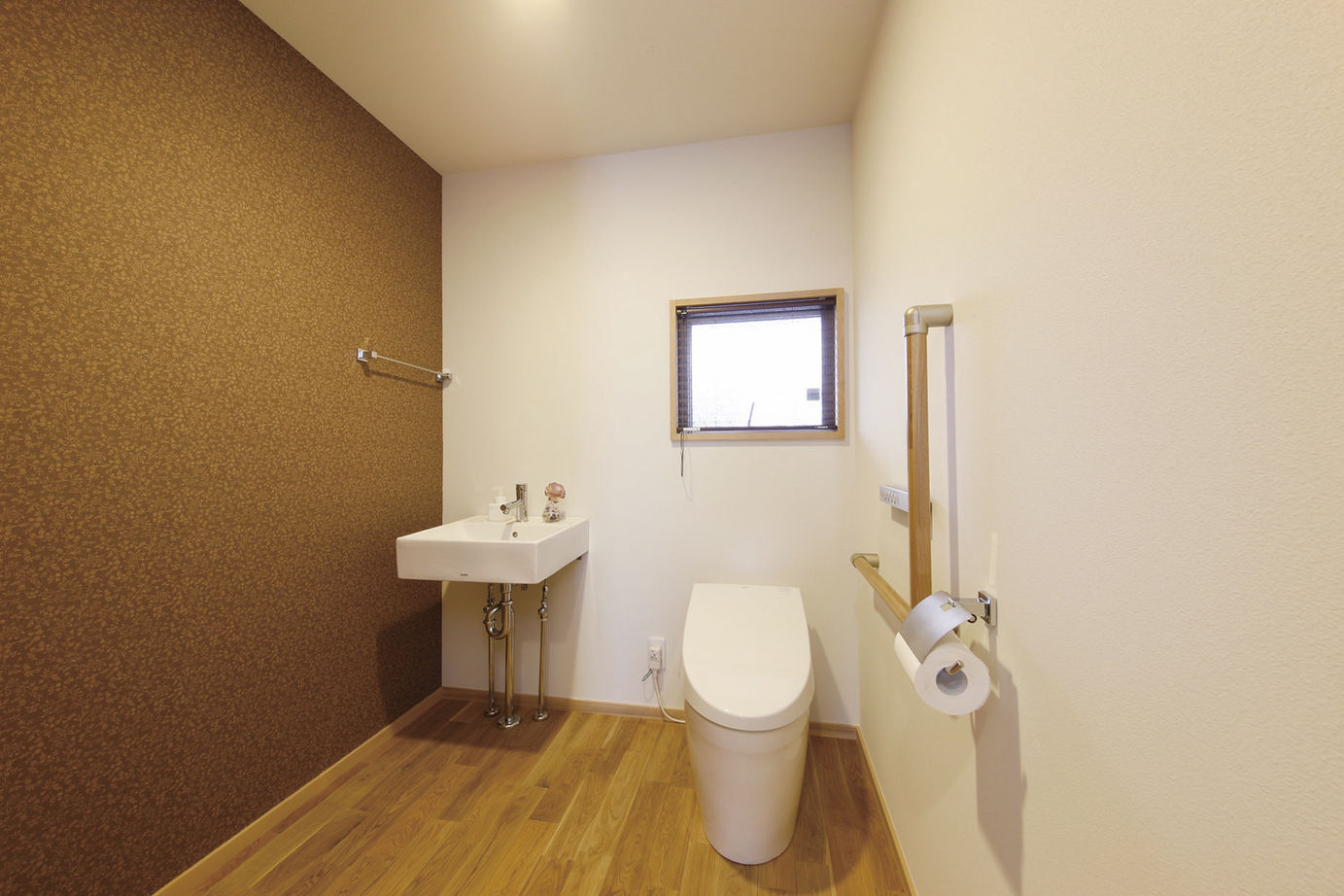 昭栄建設の注文住宅 【栃木県/2000万円台/40坪台】まるで料亭のような「平屋和モダン」の佇まい。美しく丹精された庭のある家の建築実例画像9