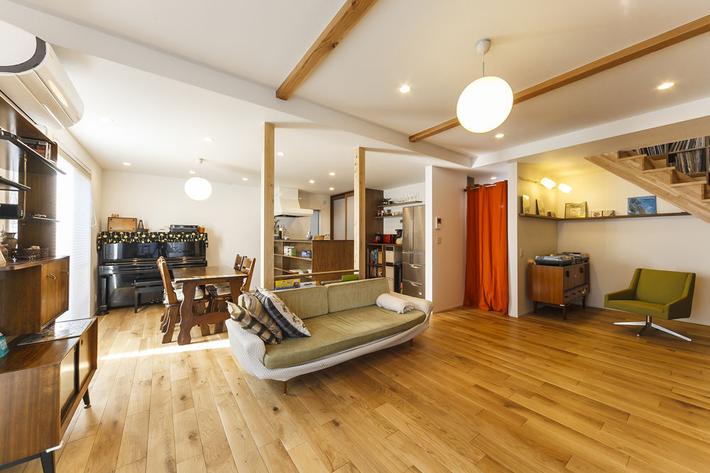 昭栄建設の注文住宅 【川口市/2000万円台/40坪台】お酒を飲みながらレコードを楽しめる空間のミッドセンチュリー家具が似合う家の建築実例画像1