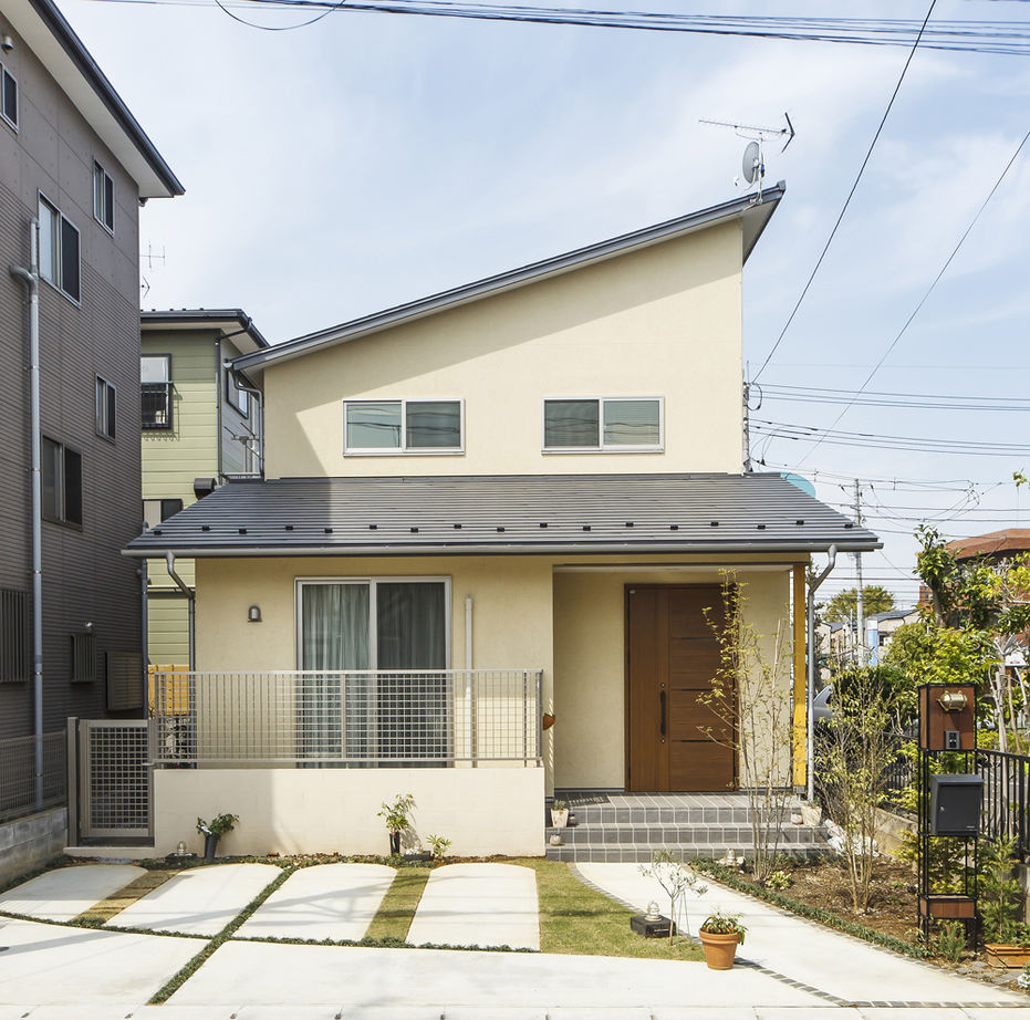 昭栄建設の注文住宅 【2000～2500万円/35坪】自然素材を使ったカフェ風のリビング。無垢材の床が素足に心地よい住まいの建築実例画像4