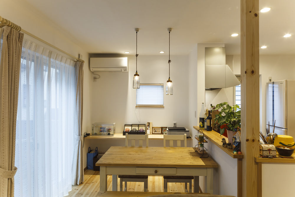 昭栄建設の注文住宅 【上尾市/1000万円台/20坪台】壁の無垢が美しい温かみある空間に季節問わず素足で寛げる自然素材の家の建築実例画像2