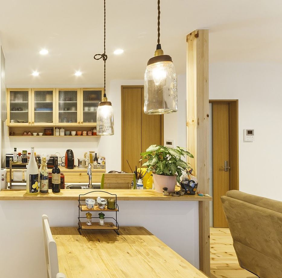 昭栄建設の注文住宅 【上尾市/1000万円台/20坪台】壁の無垢が美しい温かみある空間に季節問わず素足で寛げる自然素材の家の建築実例画像3