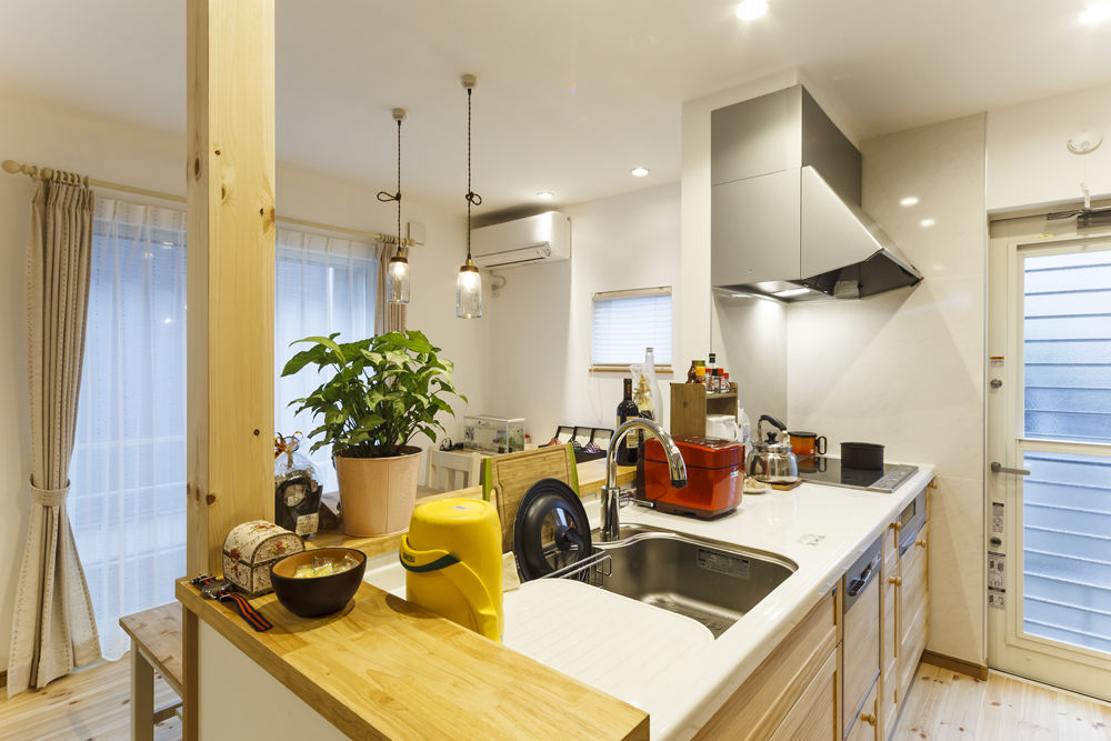 昭栄建設の注文住宅 【上尾市/1000万円台/20坪台】壁の無垢が美しい温かみある空間に季節問わず素足で寛げる自然素材の家の建築実例画像4