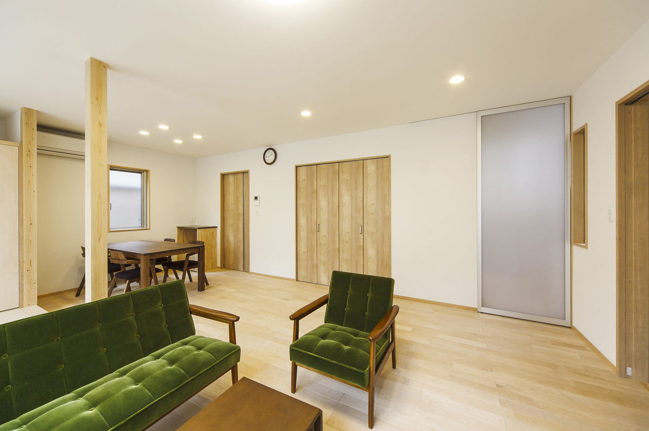 昭栄建設の注文住宅 【志木市/セカンドリビング/書斎】将来を考えた素材や工夫に敷地条件をクリアして建てる同居型二世帯住宅の建築実例画像4