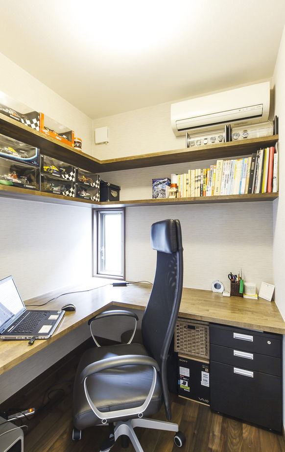 昭栄建設の注文住宅 【志木市/セカンドリビング/書斎】将来を考えた素材や工夫に敷地条件をクリアして建てる同居型二世帯住宅の建築実例画像6