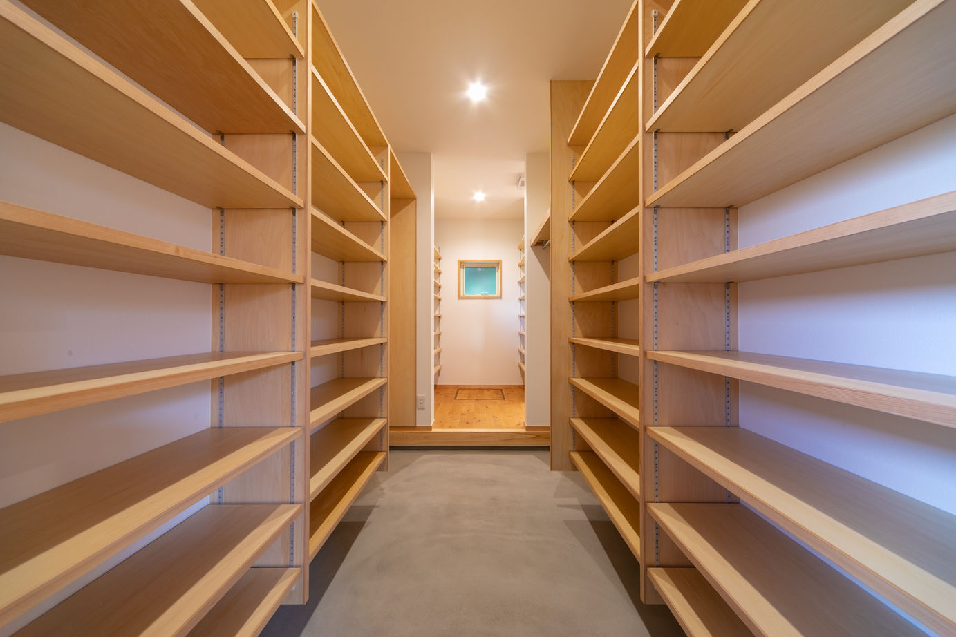 昭栄建設の注文住宅 【蓮田市/2000万円台/30坪台/間取り有】緑を採り込んだパッシブハウス。木を使い丁寧に造作した住空間の建築実例画像6