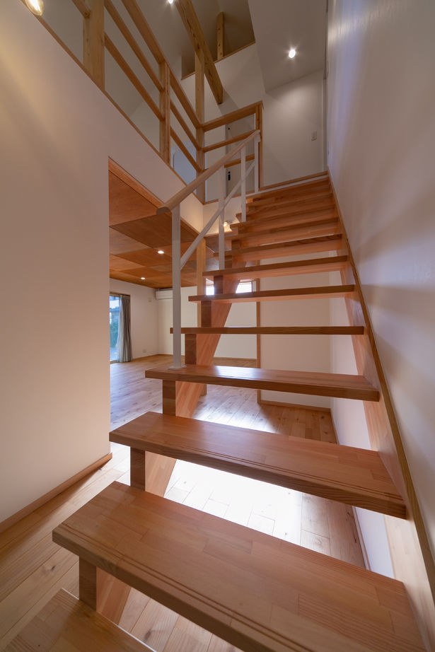 昭栄建設の注文住宅 【蓮田市/2000万円台/30坪台/間取り有】緑を採り込んだパッシブハウス。木を使い丁寧に造作した住空間の建築実例画像8