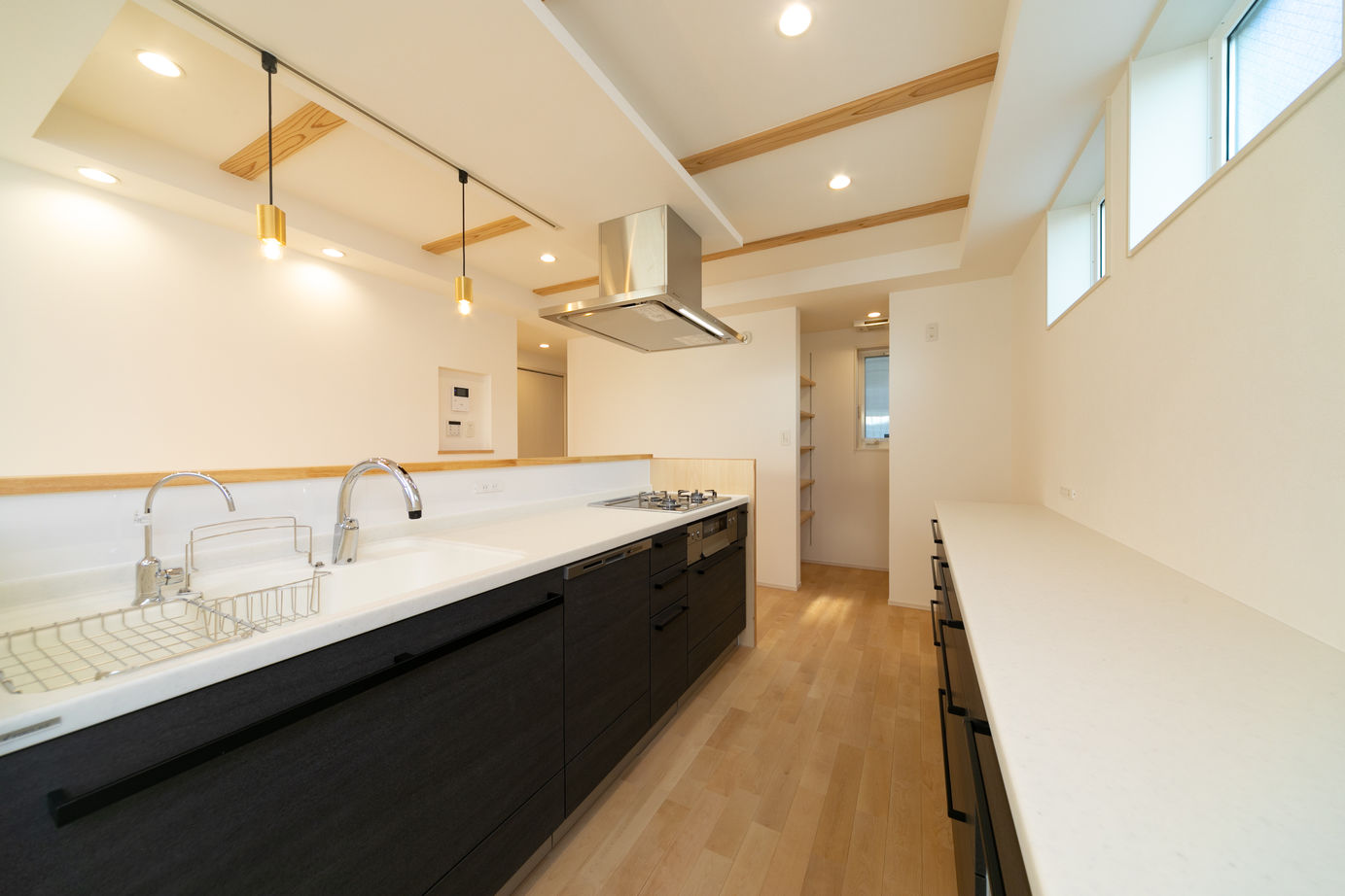 昭栄建設の注文住宅 【蕨市/2000万円台/20坪台】都市部の限られた敷地を最大限に活用。2階LDK＋ロフトで明るく伸びやかにの建築実例画像3