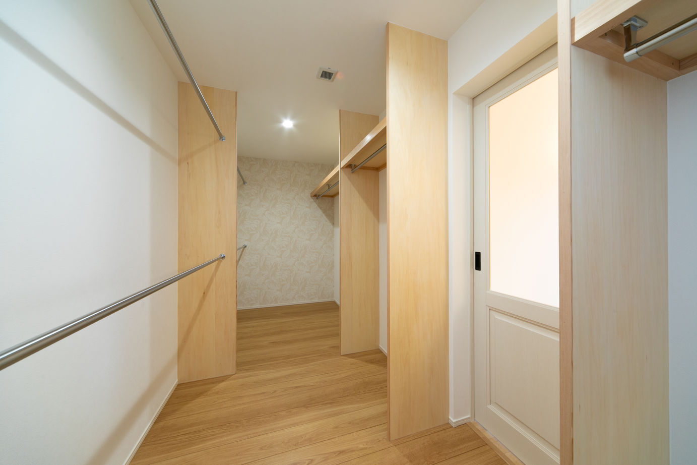 昭栄建設の注文住宅 【蕨市/2000万円台/20坪台】都市部の限られた敷地を最大限に活用。2階LDK＋ロフトで明るく伸びやかにの建築実例画像8