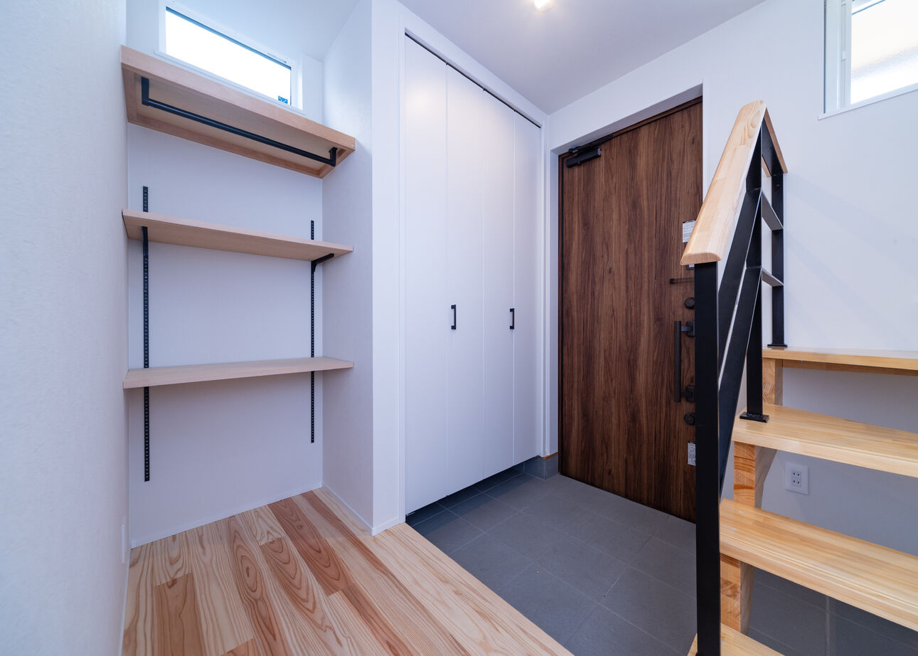 昭栄建設の注文住宅 【さいたま市/2000万円台/30坪台】パッシブ設計の木を使った造作の住空間が、穏やかな時間を紡ぐの建築実例画像8