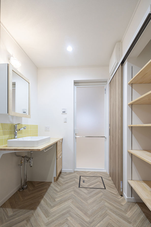 【相模原・八王子・日野】ハタノ木材 【2000万円台／吹抜／家事動線／収納充実／間取図有】ウッドデッキ&ホームシアターで家族を楽しむ!の建築実例画像7