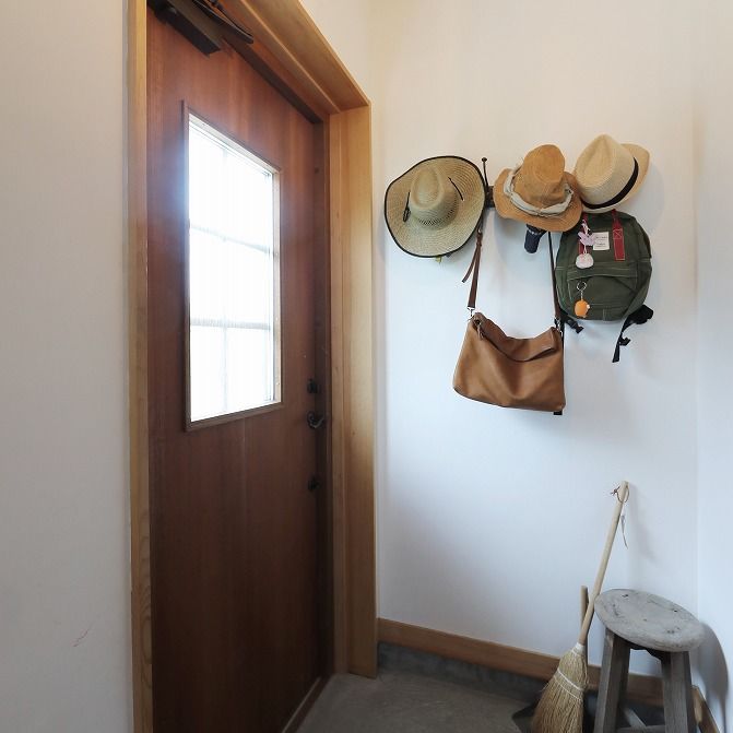 参建 <間取り図有>大開口窓やウッドデッキで広々LDK。価格・デザイン・性能を備えたシンプルナチュラルなZEH住宅の建築実例画像3