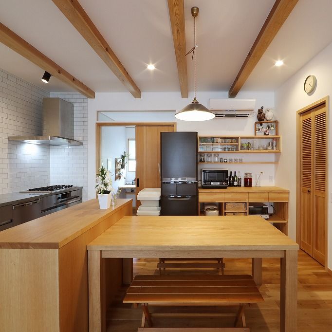 参建 <間取り図有>大開口窓やウッドデッキで広々LDK。価格・デザイン・性能を備えたシンプルナチュラルなZEH住宅の建築実例画像5