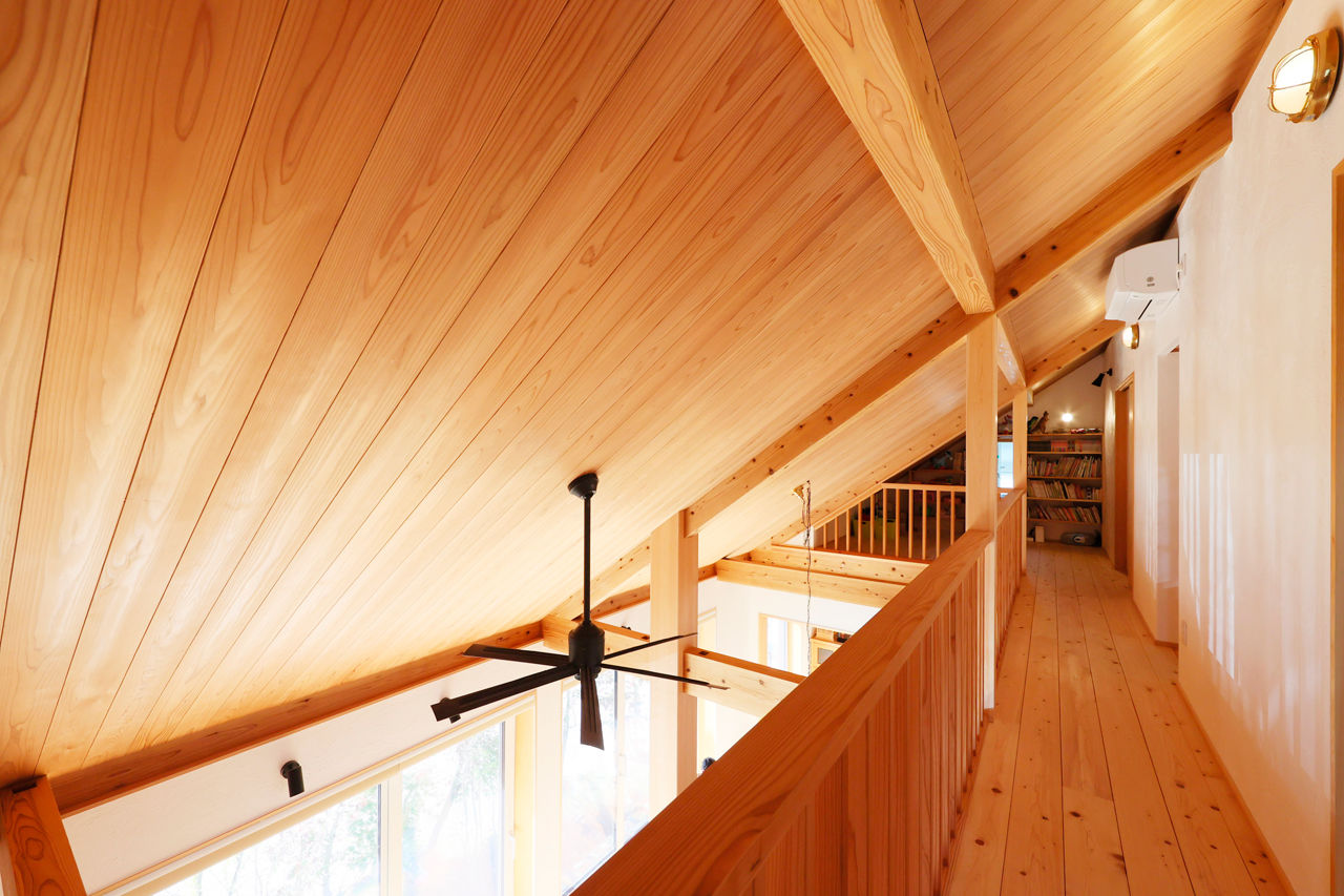 参建 【高性能×平屋風｜間取り有】真冬でも家の中はポカポカ。自然の中の心地よさを叶えた天然木の高性能住宅の建築実例画像4