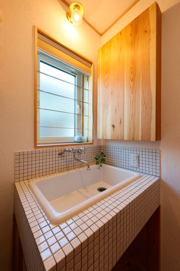 参建 【高性能×平屋風｜間取り有】真冬でも家の中はポカポカ。自然の中の心地よさを叶えた天然木の高性能住宅の建築実例画像8