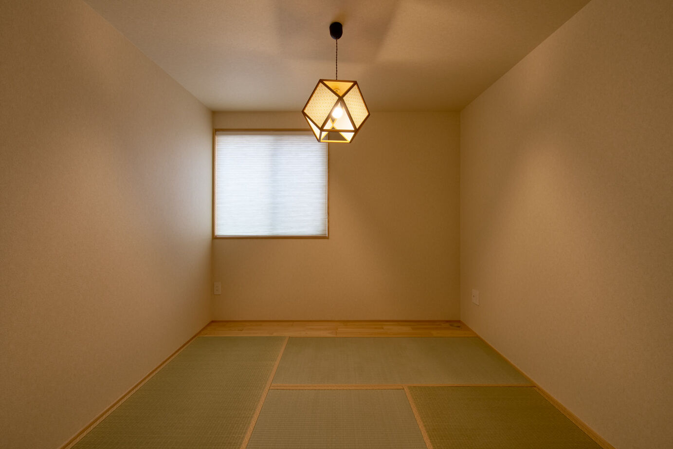 参建 【名古屋市/30坪以下/ZEH】友人がたくさん集まるカウンターのある家の建築実例画像4