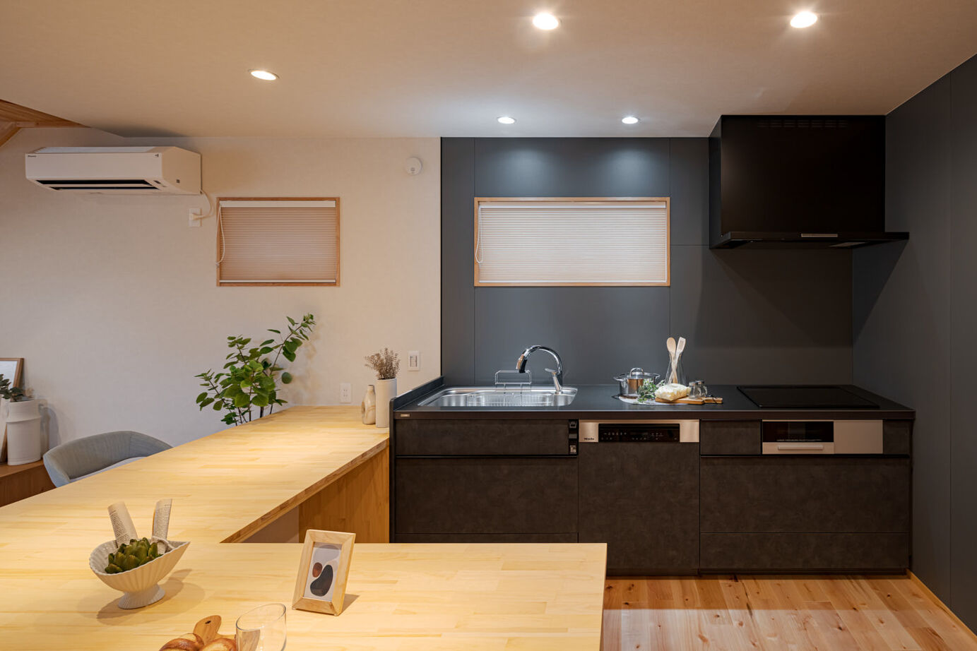 参建 【名古屋市/30坪以下/ZEH】友人がたくさん集まるカウンターのある家の建築実例画像7