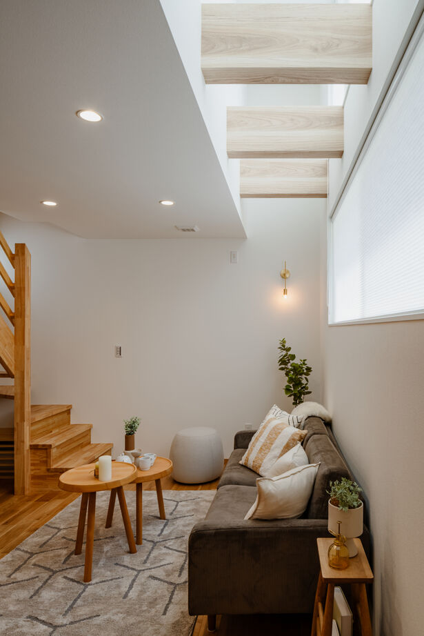 参建 【名古屋市/30坪以下/駅前/吹抜け/ZEH】駅近でもゆっくりとくつろげる家の建築実例画像3