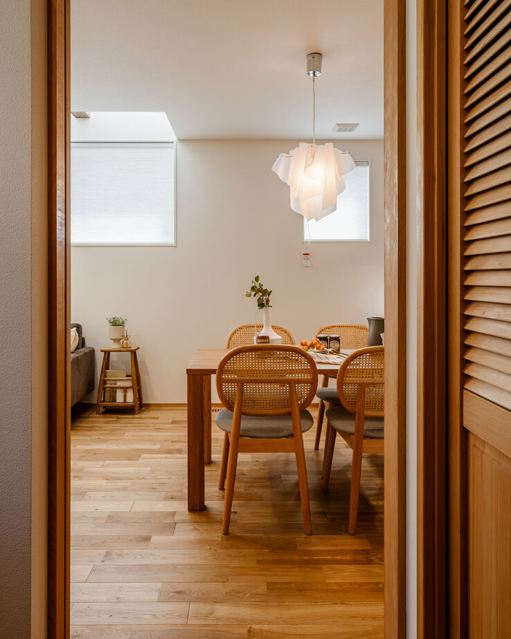 参建 【名古屋市/30坪以下/駅前/吹抜け/ZEH】駅近でもゆっくりとくつろげる家の建築実例画像4