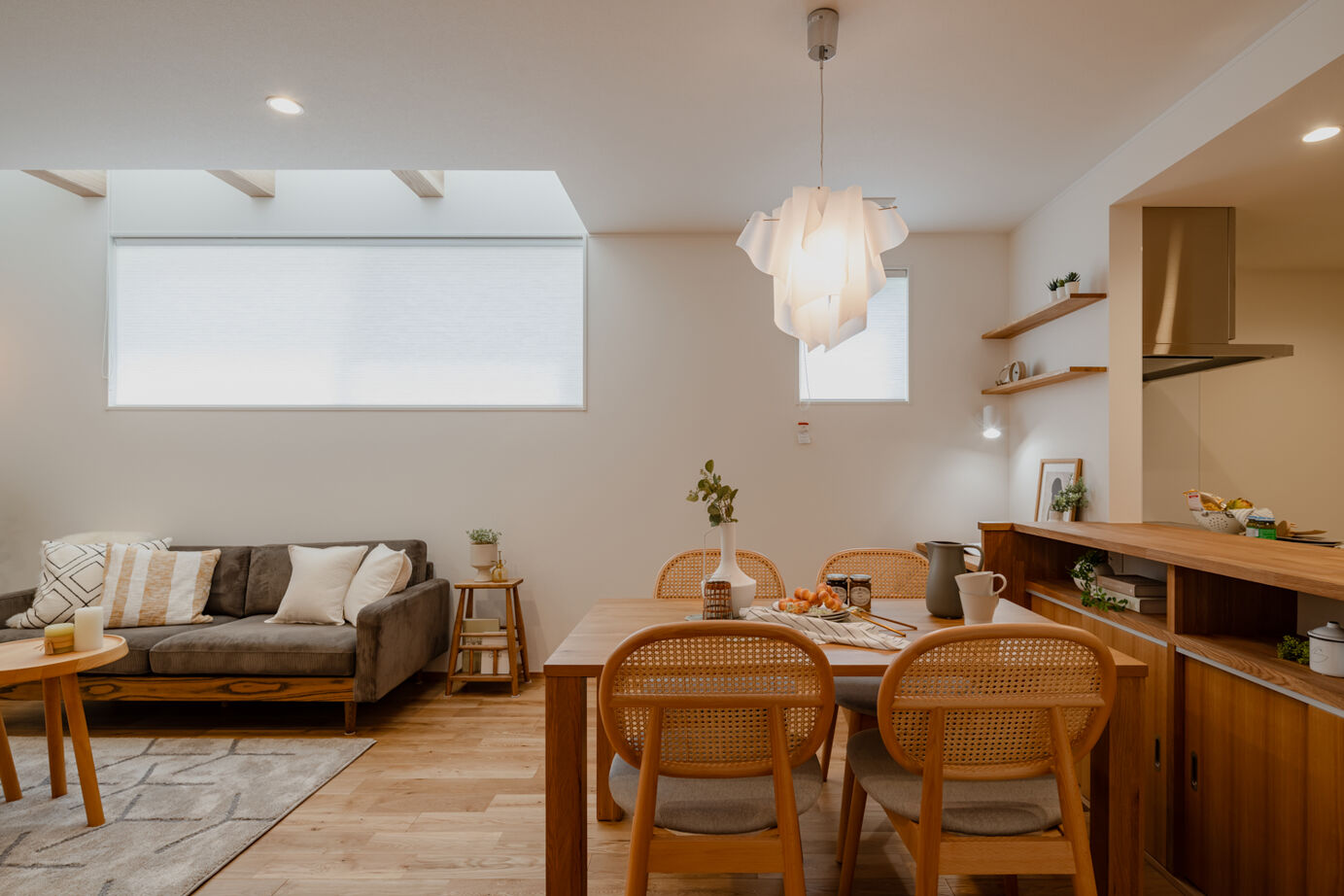 参建 【名古屋市/30坪以下/駅前/吹抜け/ZEH】駅近でもゆっくりとくつろげる家の建築実例画像9