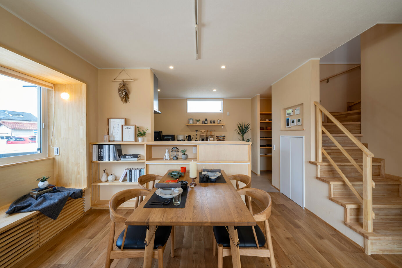 参建 【春日井市/30坪台/ZEH】インテリアも映える 暮らしやすい工夫が行き届いた家の建築実例画像3