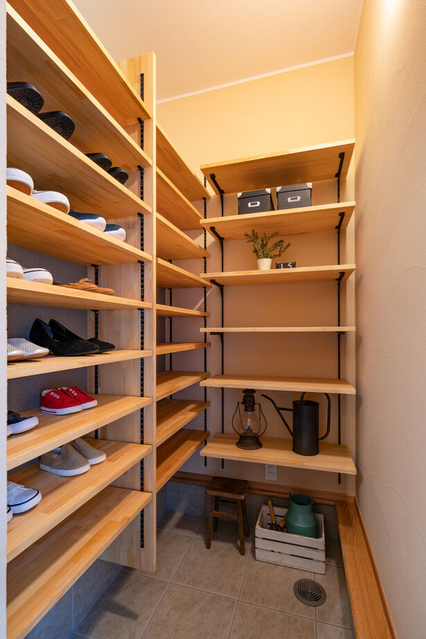 参建 【春日井市/30坪台/ZEH】インテリアも映える 暮らしやすい工夫が行き届いた家の建築実例画像6