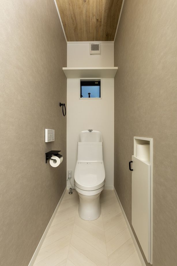 「ゆとりある木の家」　マヤ建設 【2,300万円/間取有/36坪/ガルバニウム外壁】機能的な横並びキッチン。無垢の床材の質感を活かした木の家。の建築実例画像11