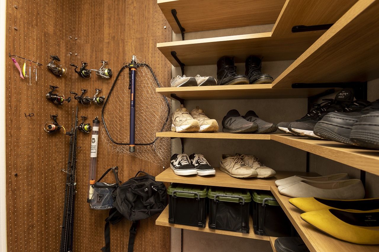 「ゆとりある木の家」　マヤ建設 【2,300万円/間取有/36坪/ガルバニウム外壁】機能的な横並びキッチン。無垢の床材の質感を活かした木の家。の建築実例画像13