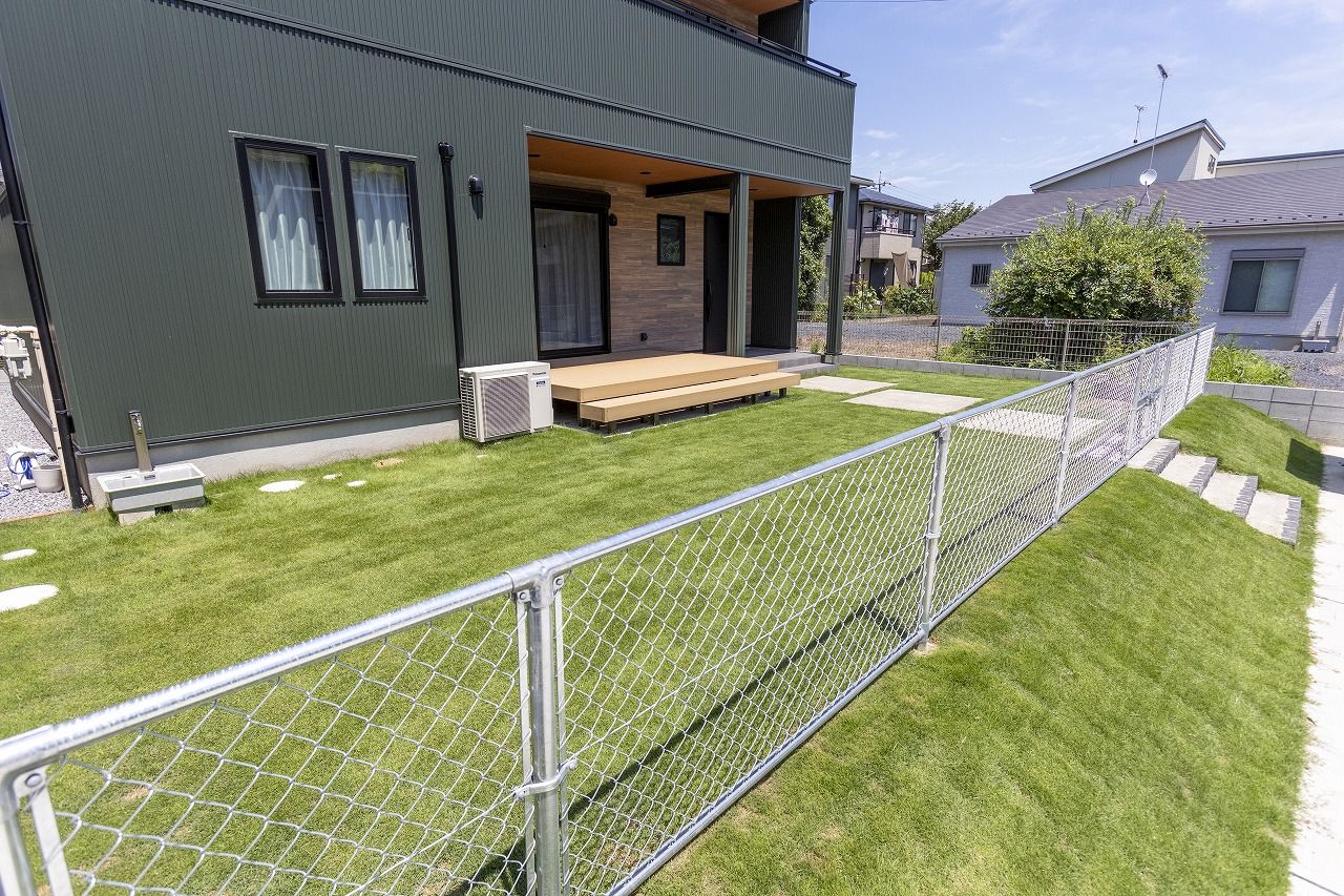 「ゆとりある木の家」　マヤ建設 【2,300万円/間取有/36坪/ガルバニウム外壁】機能的な横並びキッチン。無垢の床材の質感を活かした木の家。の建築実例画像20