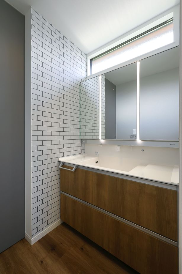 「ゆとりある木の家」　マヤ建設 【2000万円台/間取有/ペットと暮らす/延床41坪】住宅のプロも納得の家づくり。天然木に包まれる癒しの邸宅の建築実例画像9