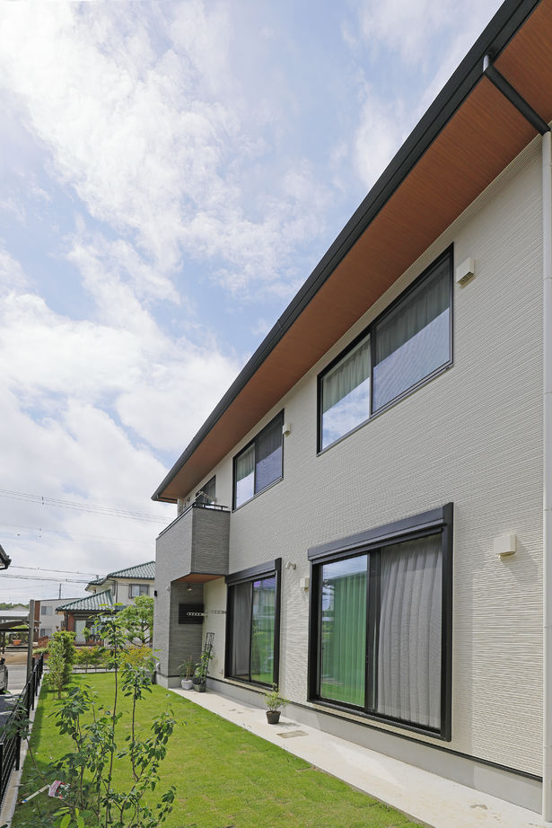 「ゆとりある木の家」　マヤ建設 【2000万円台/間取有/ペットと暮らす/延床41坪】住宅のプロも納得の家づくり。天然木に包まれる癒しの邸宅の建築実例画像10