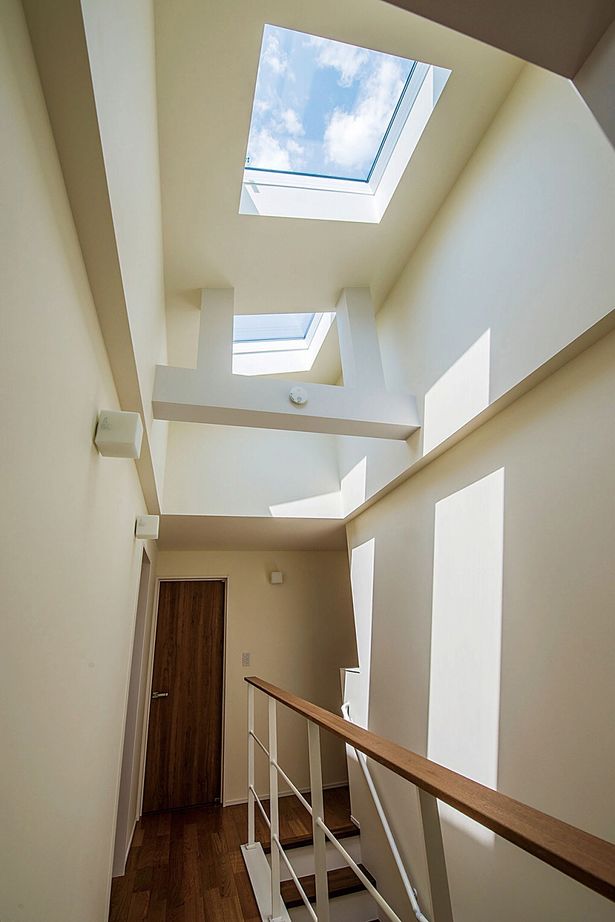 ダイケンアーキテクツ スタイリッシュな外観と落ち着ける大人の寛ぎ空間。機能性も高い世代を超えて暮らしやすい住まいの建築実例画像5