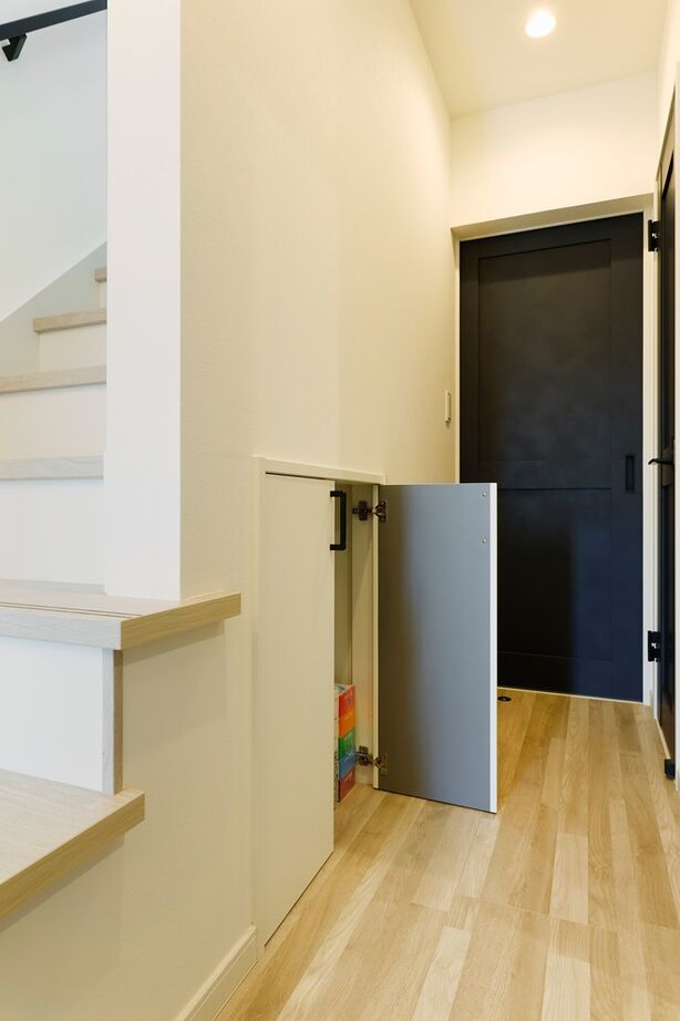 Lien建築設計(旧サロンナビ) 【2000万円台/間取り図有】回遊動線で日々の生活がもっとスムーズに。開放的な吹抜けリビングの住まいの建築実例画像12