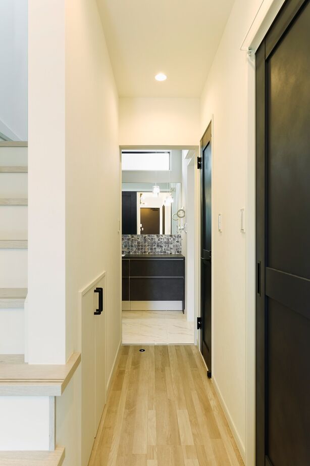 Lien建築設計(旧サロンナビ) 【2000万円台/間取り図有】回遊動線で日々の生活がもっとスムーズに。開放的な吹抜けリビングの住まいの建築実例画像16