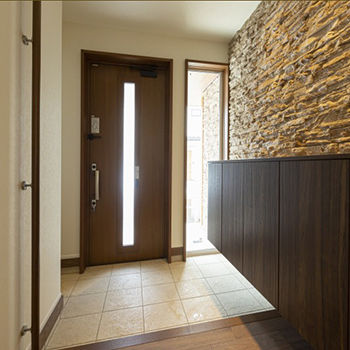 成友建設 【3100~3199万円×太陽光発電】和風居酒屋のような優しい空間にこだわった住まいの建築実例画像2