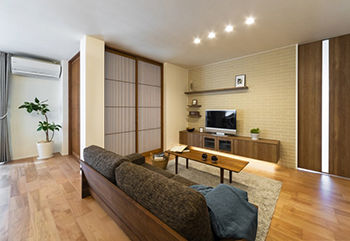 成友建設 【3200～3299万円×耐久性】LDKと和室を一体化し、どこにいても家族の様子が見渡せる住まいの建築実例画像3