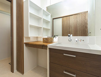 成友建設 【3700～3799万円／IoT対応住宅】先進の性能を備えたスタイリッシュな住まいの建築実例画像5