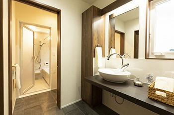 成友建設 【2500～2599万円／機能的な家事動線】木の質感と塗り壁の素材感でおしゃれな空間にの建築実例画像8