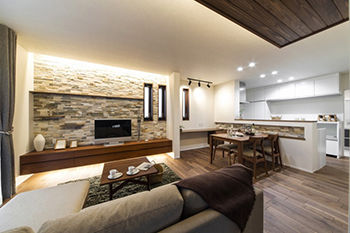 成友建設 【3200～3299万円】富山の伝統工芸品の組子、着色真鍮を使用した深みのある内観の建築実例画像3