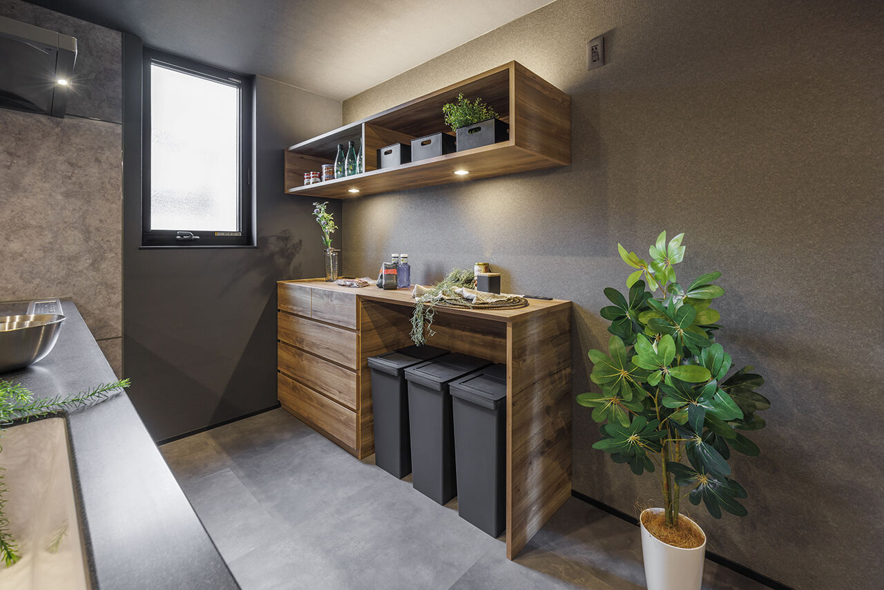 ４u DESIGN HOUSE（フォーユーデザインハウス） 【高山市｜2000万円台｜28坪】グレー×木目で人気のシアトルカフェ風に。暮らしやすくてかっこいい家の建築実例画像4