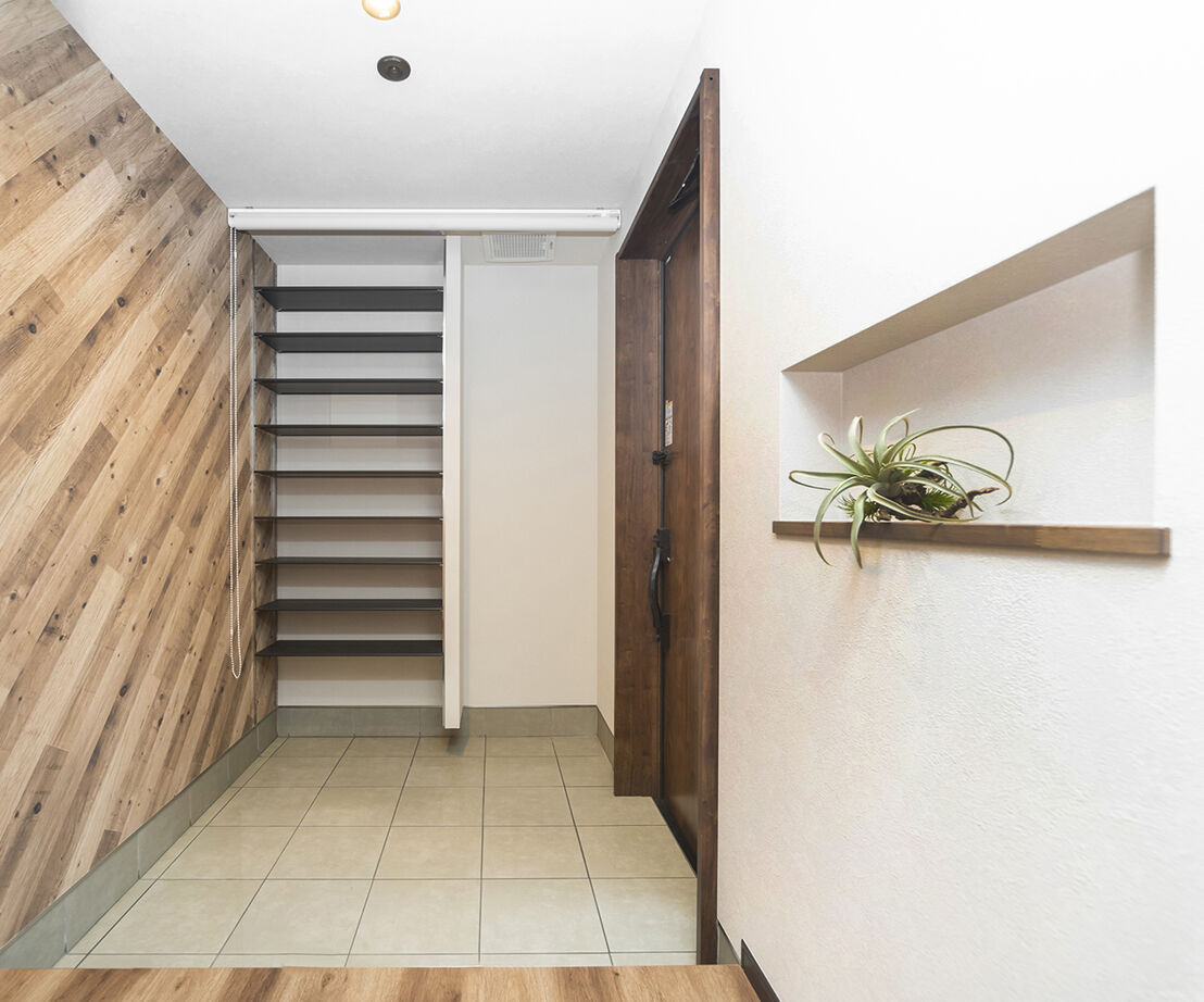 ４u DESIGN HOUSE（フォーユーデザインハウス） 【高山市｜2000万円台｜30坪台】鉄骨のストリップ階段と梁で黒を効かせた家事ラク間取りのかっこいい家の建築実例画像8