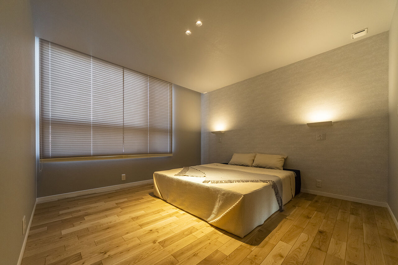 ４u DESIGN HOUSE（フォーユーデザインハウス） 【高山市｜2000万円台｜30坪台】鉄骨のストリップ階段がＬＤＫの中心。三角の切妻屋根がかわいいグレーの家の建築実例画像9