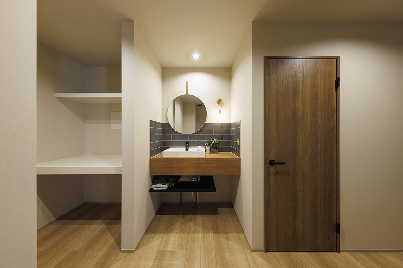 ４u DESIGN HOUSE（フォーユーデザインハウス） 【飛騨市｜1000万円台｜27坪の平屋】リビングは平屋とは思えない開放感。通り土間に薪ストーブのある家の建築実例画像6