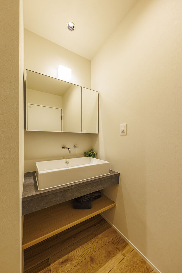 ４u DESIGN HOUSE（フォーユーデザインハウス） 【高山市｜2000万円台｜30坪】小上がりの畳スペースは居酒屋風ダイニング。落ち着いた雰囲気の和モダンな家の建築実例画像9