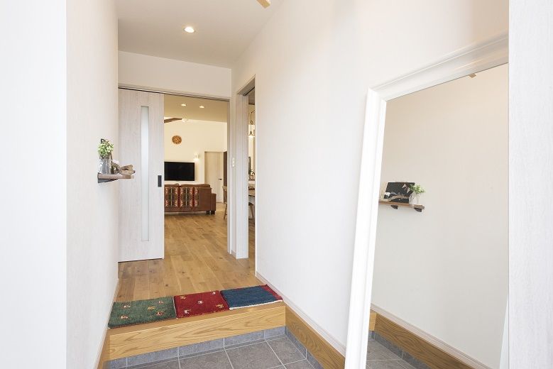 東海住宅　エンジョイホーム 平屋35坪｜みんなが集まるLDK｜仕切り少ない開放的空間｜生活ラクラク動線｜素足が気持ちいい無垢の家の建築実例画像6