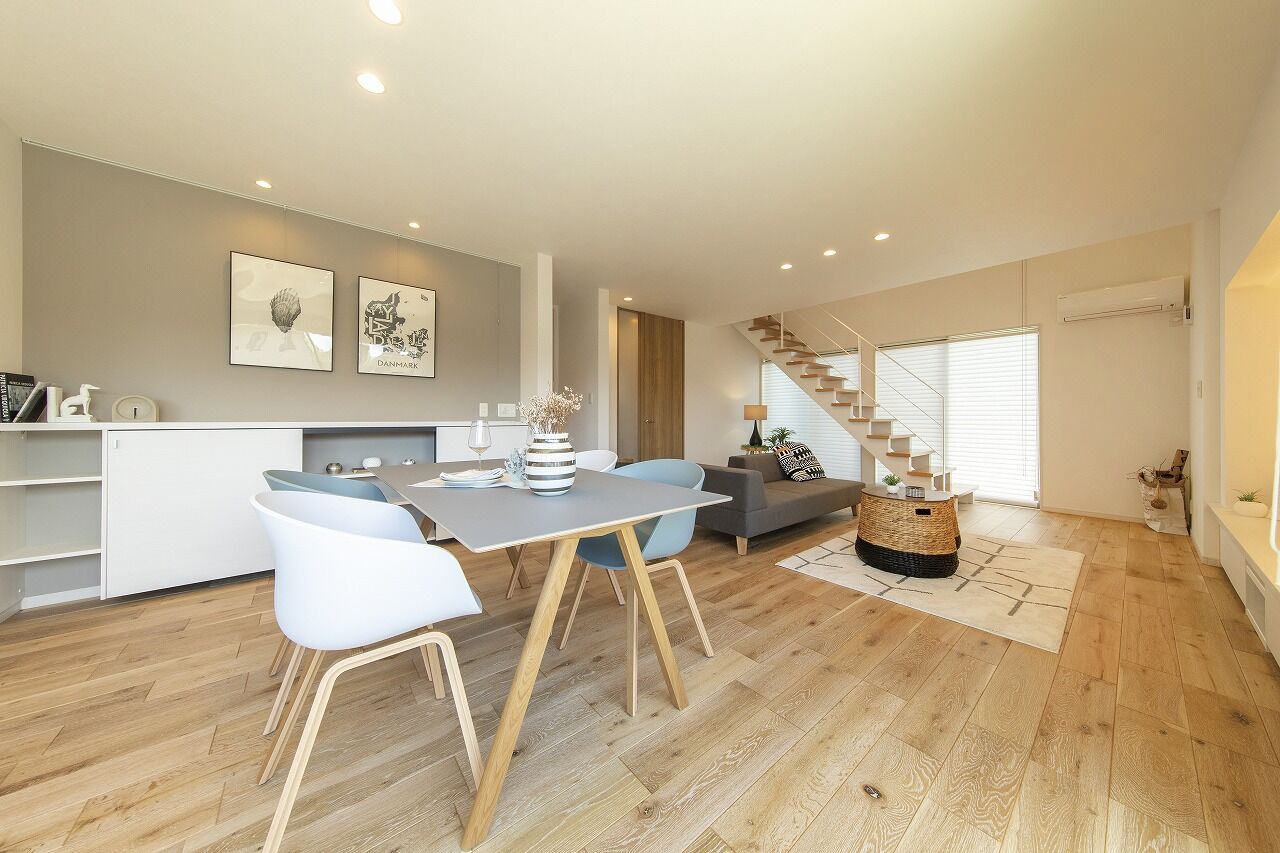 東海住宅　エンジョイホーム 2階建て｜インナーガレージ｜広々LDK｜美しさ×住みやすさを追求した家の建築実例画像3