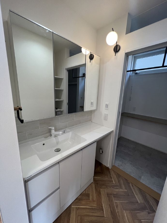 藍の家 【2300万円台/34.4坪/間取図あり】1階で生活が完結できる回遊動線が特徴のナチュラルモダンな暮らしの建築実例画像6