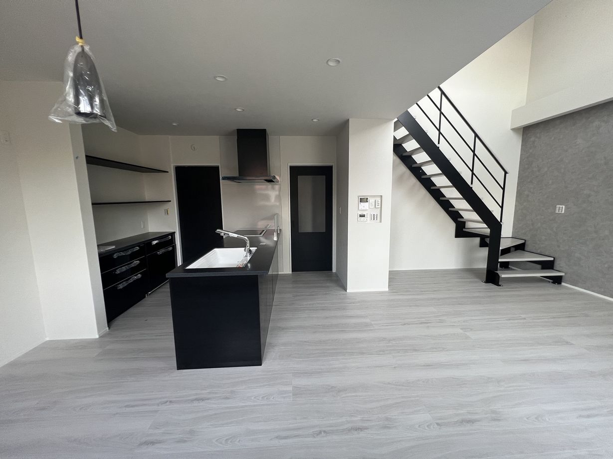 藍の家 【2400万円台/37.8坪/間取図あり】将来を見据えた開放感のある吹抜けリビングの住まいの建築実例画像2