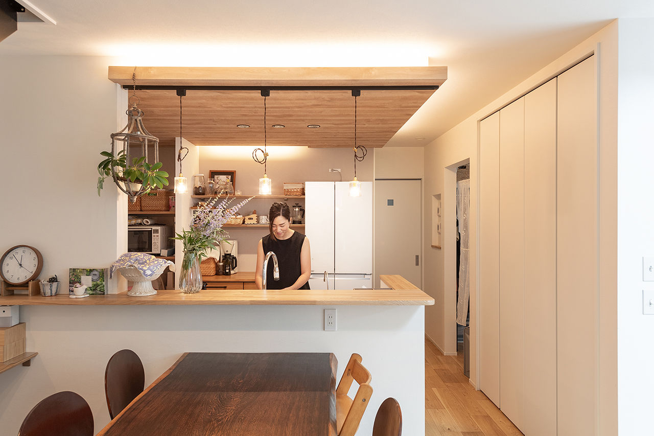 田原建設 【2000万円台/京都/土間/長期優良住宅】自分たちらしい暮らし。リビングと庭をつなぐ土間スタイルの家の建築実例画像2