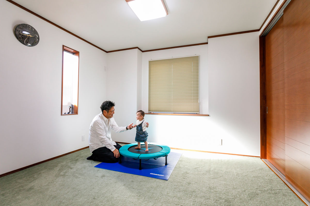 矢橋林業　矢橋の家 【3000万円台/4LDK/50坪台/間取り図】木と石と土のクラシカルな佇まい。家事ラクも叶えた洋風モダンな家の建築実例画像8